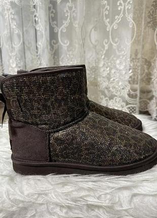Уггі жіночі ugg коричневі з золотистим напиленням розмір 38 (24 см)