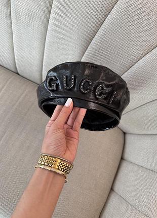Берет жіночий gucci лаковий чорний з написом