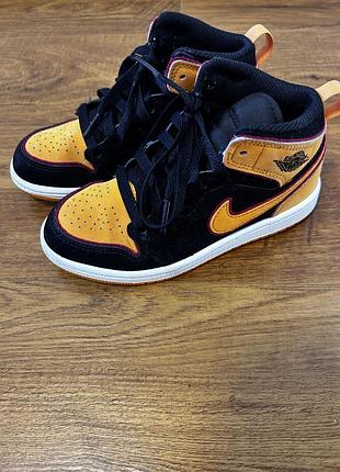 Кросівки, хайтопи, кроссовки  nike air jordan air 1 mid black/orange 30-31 р