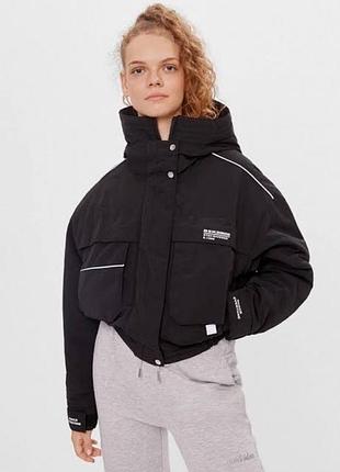 Куртка демісезонна bershka чорна коротка xs