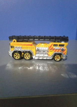 Машинка hot wheels пожежна машина жовта