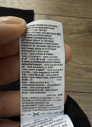 Футболка чорна з малюнком gap 7