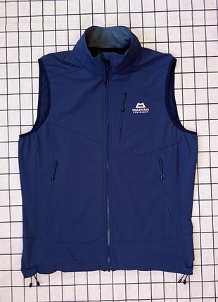 Треккинговая жилетка mountain equipment frontier vest softshell.