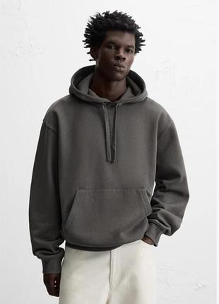 Сіре базове худі з начосом від бренду zara