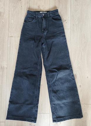 Черные джинсы с кожаным патчем бренда leman из коллекции leman denim collection