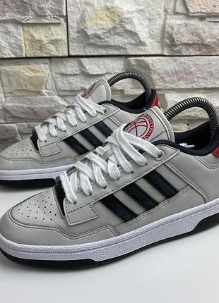 Оригінальні кросівки adidas rapid court low
