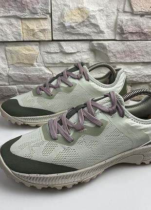 Жіночі кросівки run