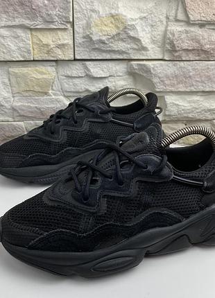 Оригінальні кросівки  adidas ozweego