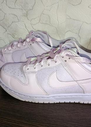 Кросівки nike dunk low se violet mist 38р.
