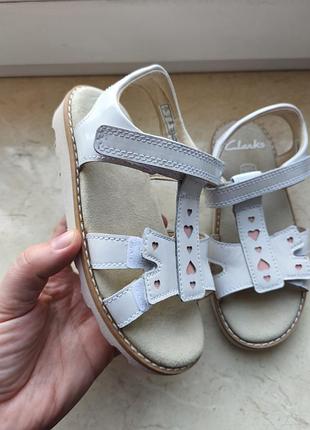 Нові босоніжки clarks