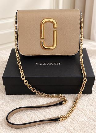 Жіноча сумка marc jacobs бежево-золотиста з ланцюжком