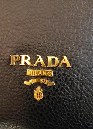 Сумка prada через плече чорна прямокутна 6