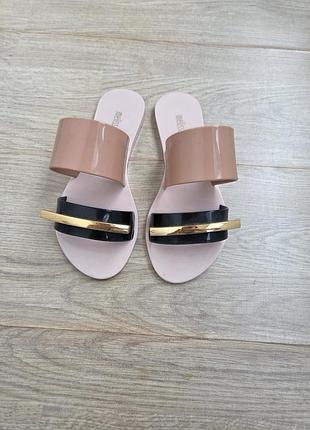 Босоніжки, слайдери, шльопанци жіночі, 37 melissa, устілка 24 см