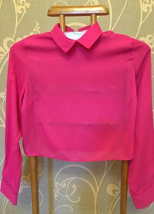 Очень красивая и стильная брендовая блузка розового цвета.