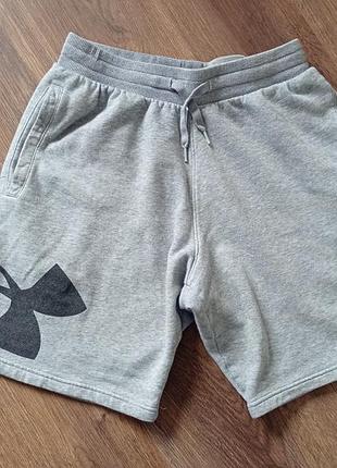 Брендовые шорты under armour.