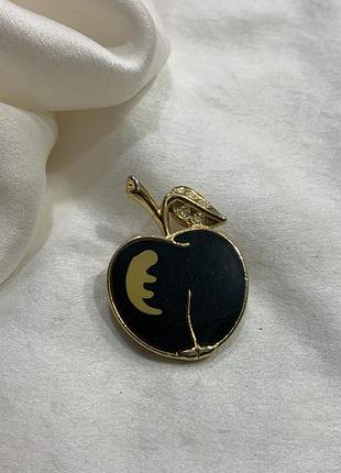 🖤✨ чорне яблуко елегантна винтажна брошка яблуко чорна емаль кристали vintage apple brooch 1980–1990-ті рр. ✨🖤
