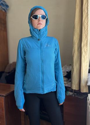 Arc’teryx atom lt hoody куртка жіноча мікропуховик трекінгова