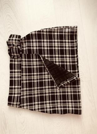 Спідниця жіноча zara розмір m/l з декоративною бряшкою