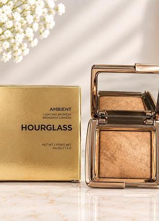 Бронзер hourglass ambient lighting bronzer radiant bronze light 1,3 г для обличчя