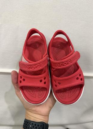 Дитячі сандалі crocs червоні с8