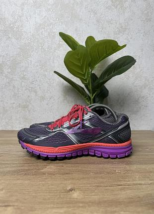 Жіночі кросівки brooks розмір 40,5