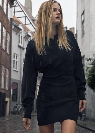 Чорна мінісукня bershka з коміром поло