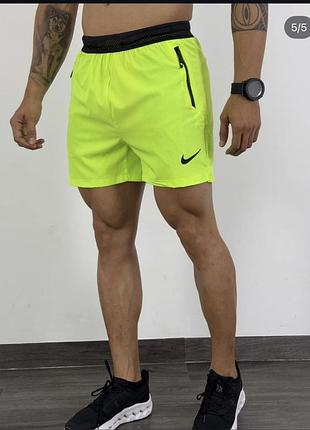 Спортивні шорти чоловічі nike салатові розмір m