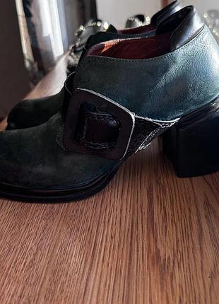 Туфли женские итальянские malloni 38р.