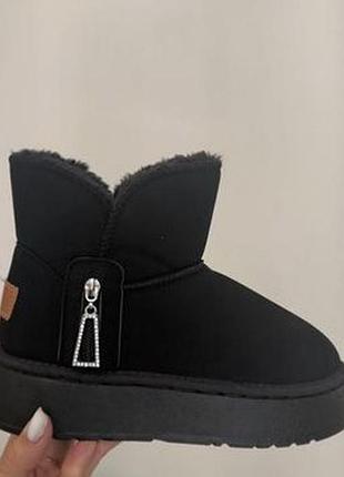 Чоботи жіночі ugg зимові низькі на платформі чорні