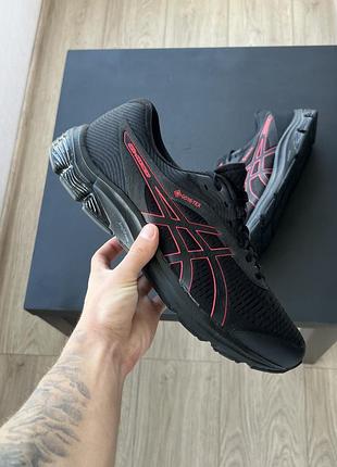 Кросівки asics