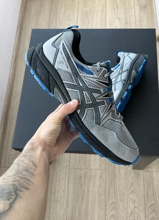 Кросівки asics