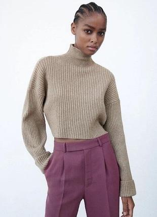 Светр жіночий zara вкорочений оверсайз светр в рубрик з обʼємними рукавами м