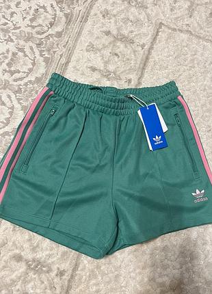 Спортивні шорти adidas originals