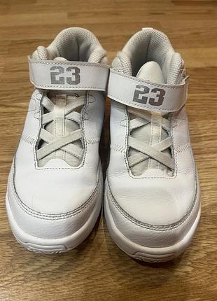 Детские кроссовки jordan max aura 3 ps (triple white) — унисекс