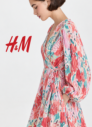 H&amp;m очень нежное платье плиссе на запах в цветочный принт