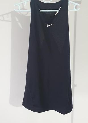Майка спортивна nike чорна для тренувань та фітнесу