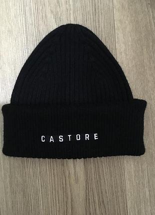 Чоловіча шапка castore