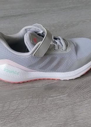 Кросівки жіночі adidas