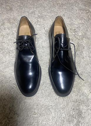 Чоловічі шкіряні туфлі samuel windsor hand made у чорному кольорі, 9