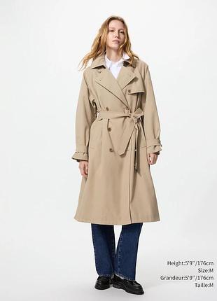 Класичний бежевий тренч від uniqlo з утепленням