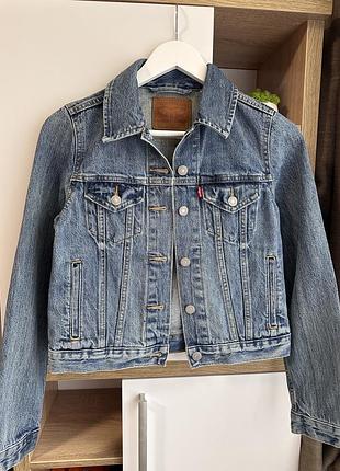 Джинсова куртка levi's розмір xs оригінал із сша