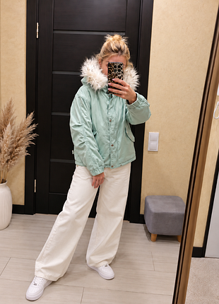 Стильная женская парка mavi мятного цвета с мехом oversize идеальное состояние