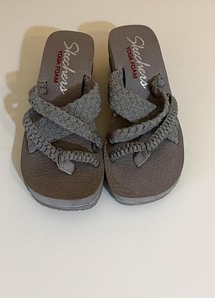 🥰 (c) шльопанці skechers 25 см
