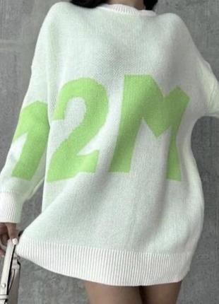 Стильний подовжений светр m-l
