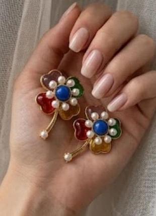 Акцентні сережки чотирилиста конюшина