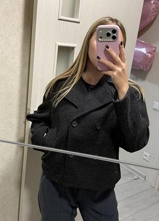 Пальто жіноче коротке  xs
