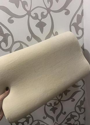 Подушка  анатомическая (ортопедическая) с эффектом памяти (memory foam) в форме волны