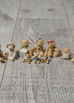 Лот из 10 миниатюрных фигурок мишек серии cherished teddies авторства присциллы гиллман (priscilla hillman)