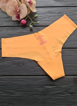 Безшовні трусики стринги з написом saturday victorias secret