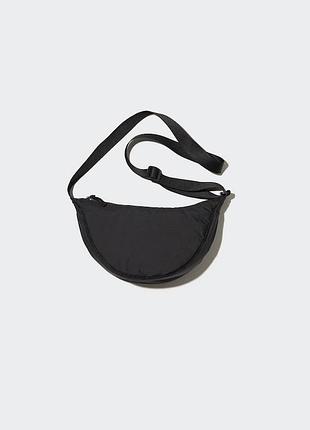 Сумка uniqlo в черном цвете